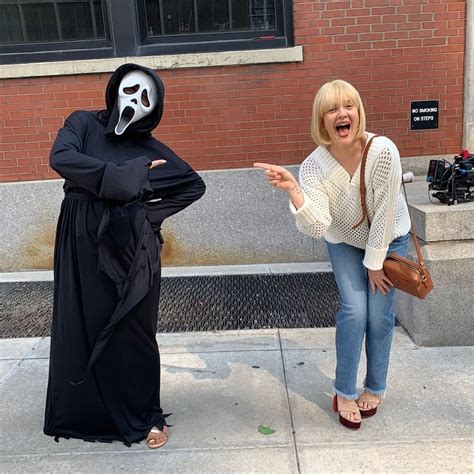 funny scream costume